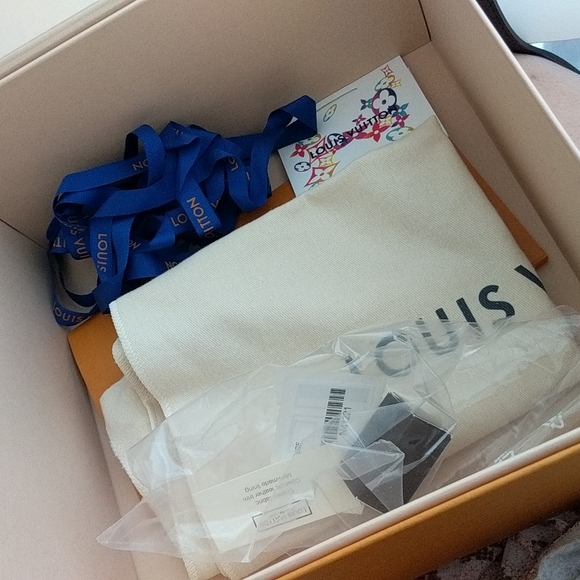 **SOLD**Louis Vuitton Alma BB damier ebene - Picture 7 of 14